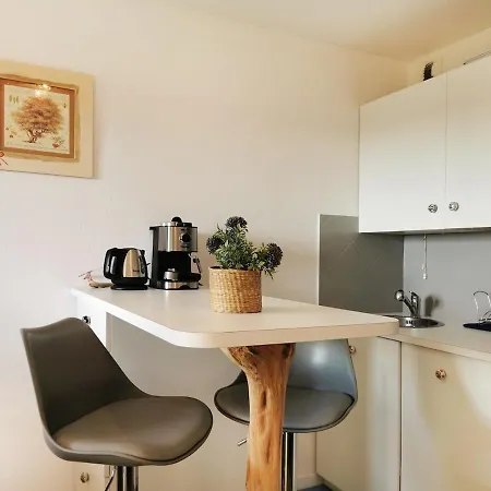 Cosy - Vue - Grande Piscine - Au Calme Apartment Roquebrune-sur Argens